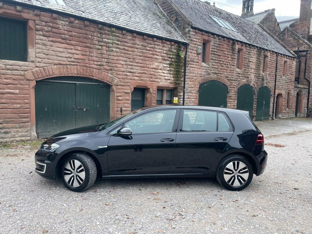 Volkswagen e-Golf 35.8Kwh E-golf Hatchback 136 Ps Black #4