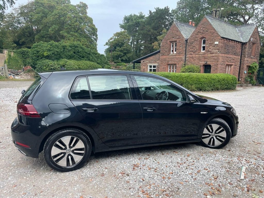 Volkswagen e-Golf 35.8Kwh E-golf Black #10