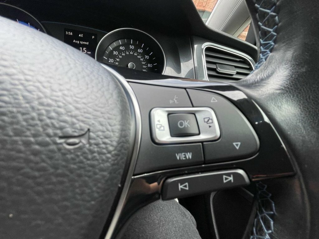 Volkswagen e-Golf 35.8Kwh E-golf Black #16