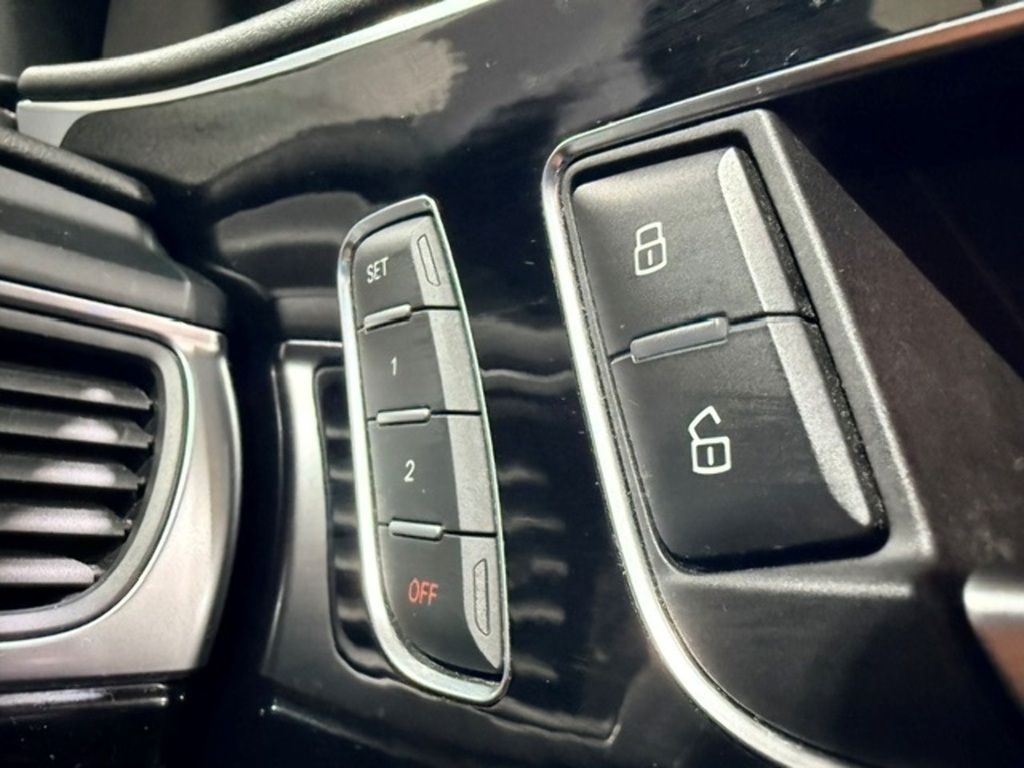 Audi A6 Avant Avant Tdi Quattro Se Executive Black #28