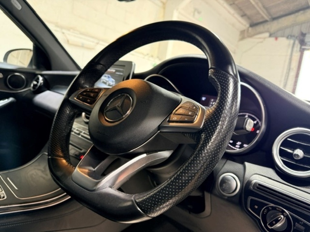 Mercedes-Benz GLC Class Glc 220 D 4Matic Amg Line Premium White #14
