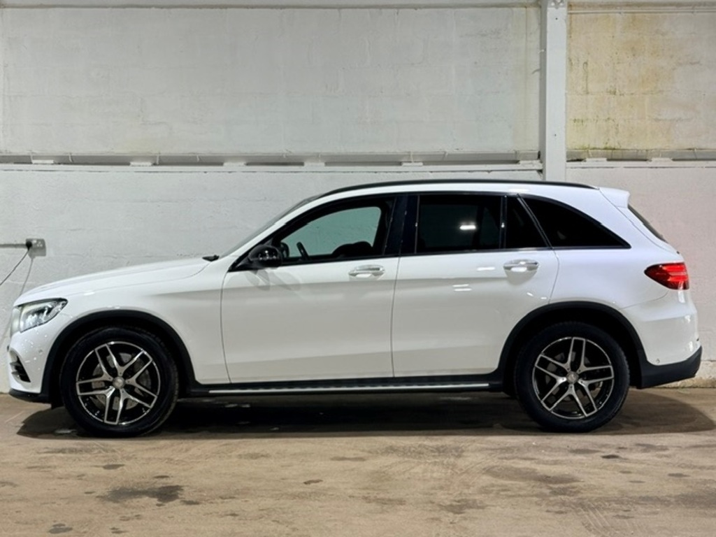 Mercedes-Benz GLC Class Glc 220 D 4Matic Amg Line Premium White #36
