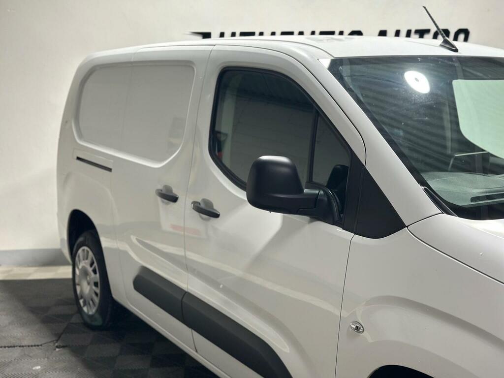 Vauxhall Combo 1.5 Turbo D 2300 Sportive L2 H1 Euro 6 Ss White #5