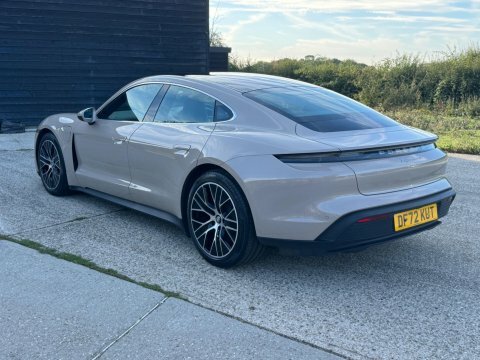 Porsche Taycan Performance Plus 93.4Kwh Beige #6