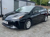 Toyota Prius Active White #32