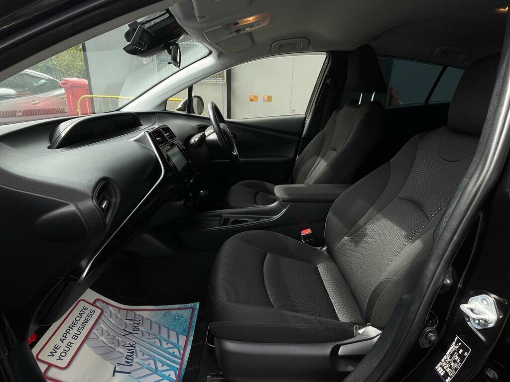 Toyota Prius Active White #17