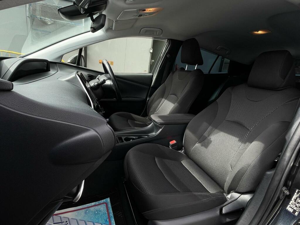 Toyota Prius Active White #18
