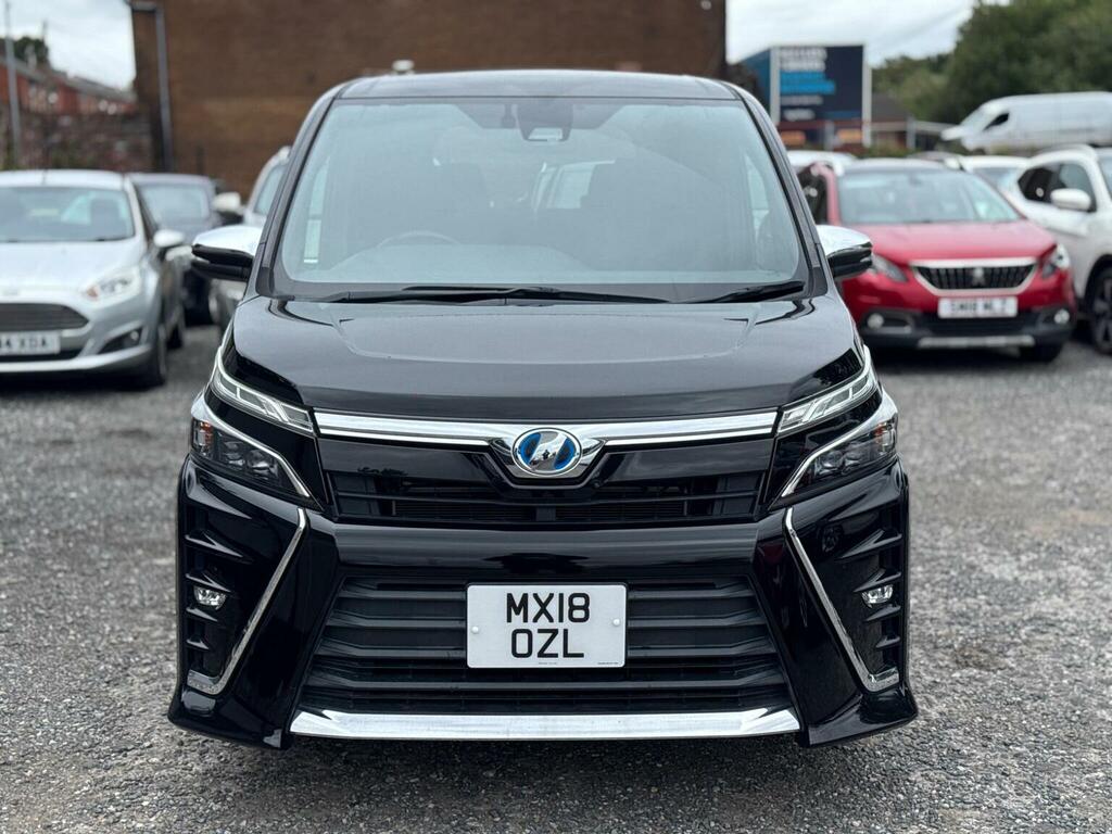 Toyota Voxy Mpv 1.8 Hybrid Cvt Euro 6 201818 Black #2