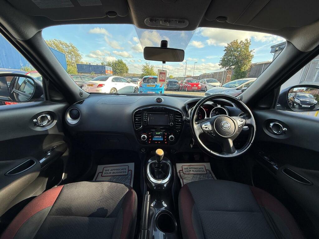 Nissan Juke 1.6 Acenta Premium 117 Bhp White #25