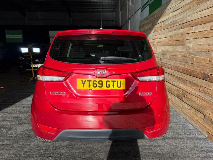 Hyundai Ix20 Mpi Se Silver #16