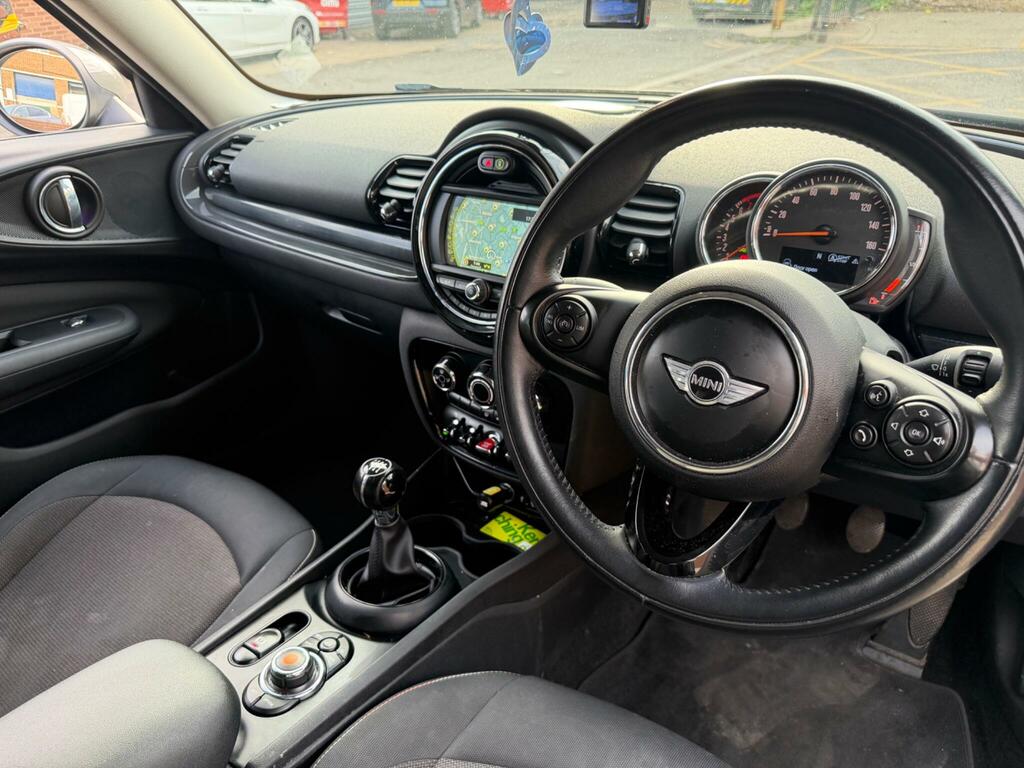 Mini Clubman Cooper Black Red #17