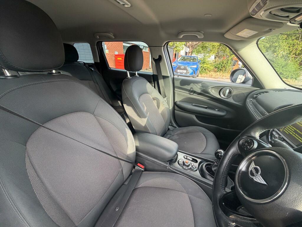 Mini Clubman Cooper Black Red #20