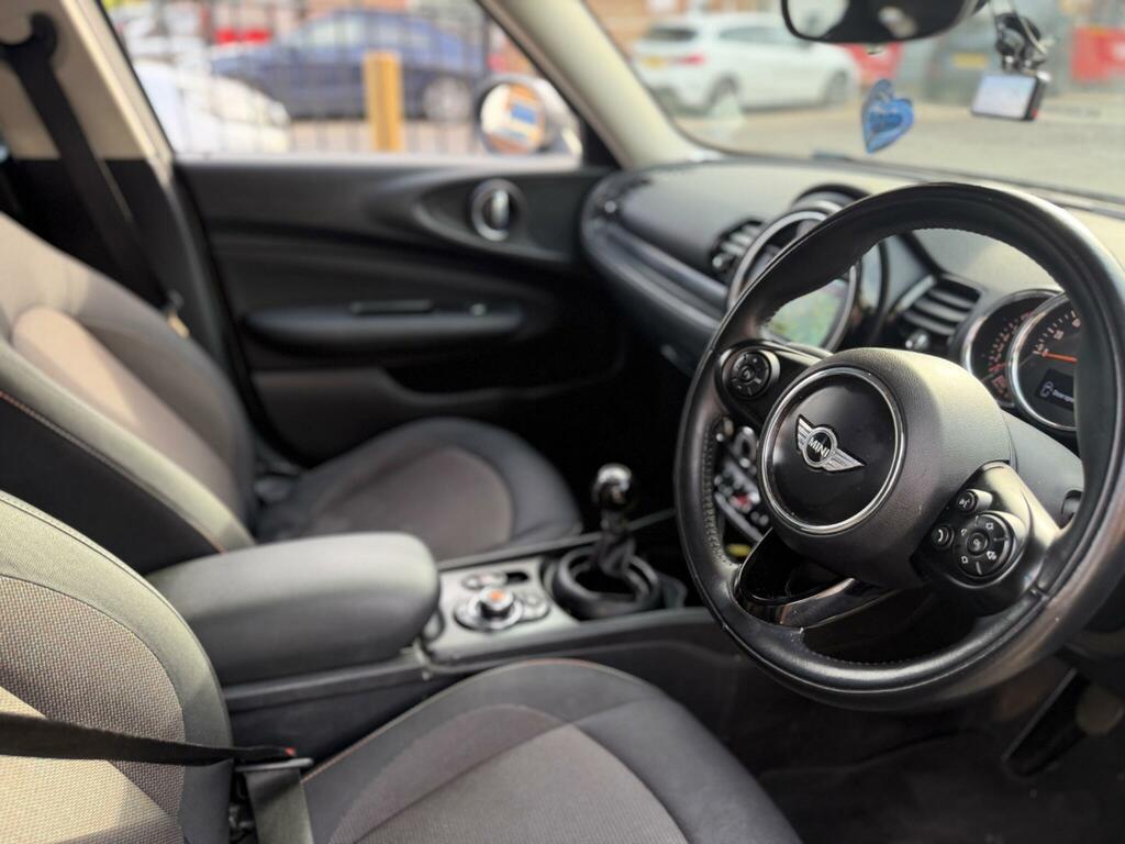 Mini Clubman Cooper Black Red #16