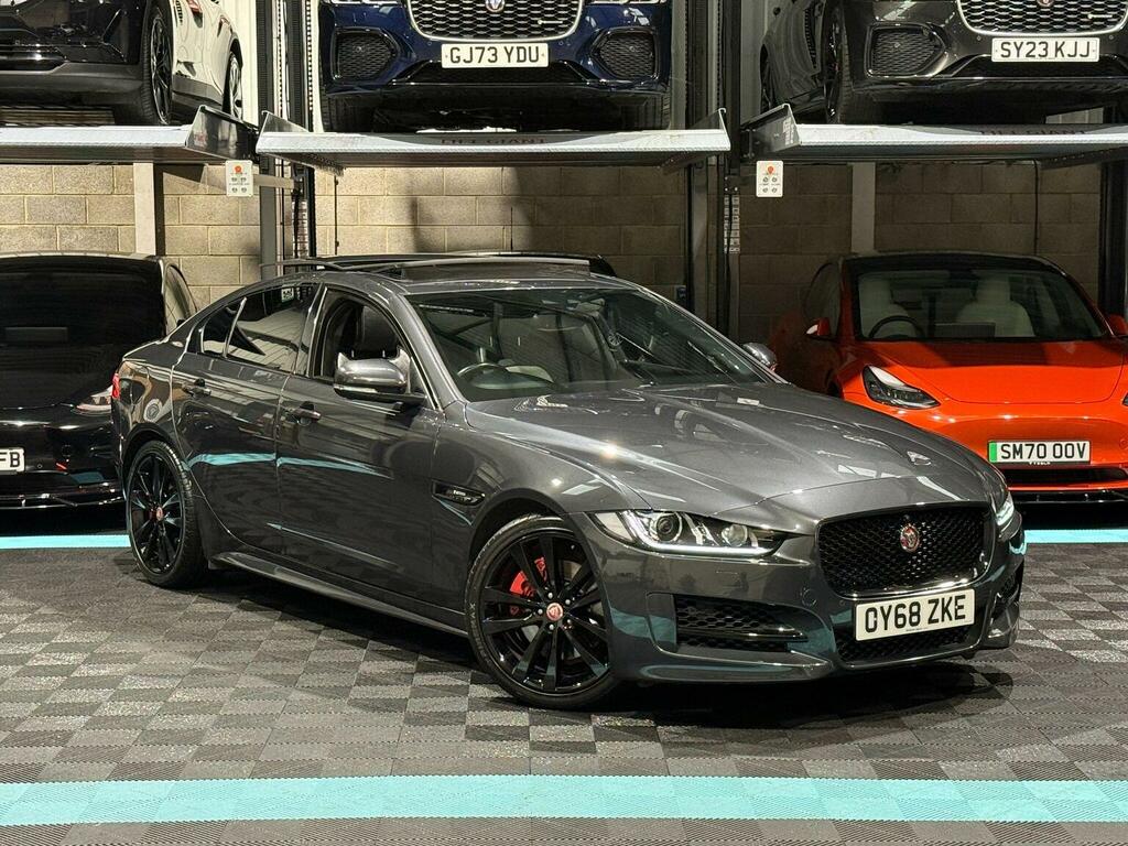 Jaguar XE 2.0I Gpf R-sport Euro 6 Ss Grey