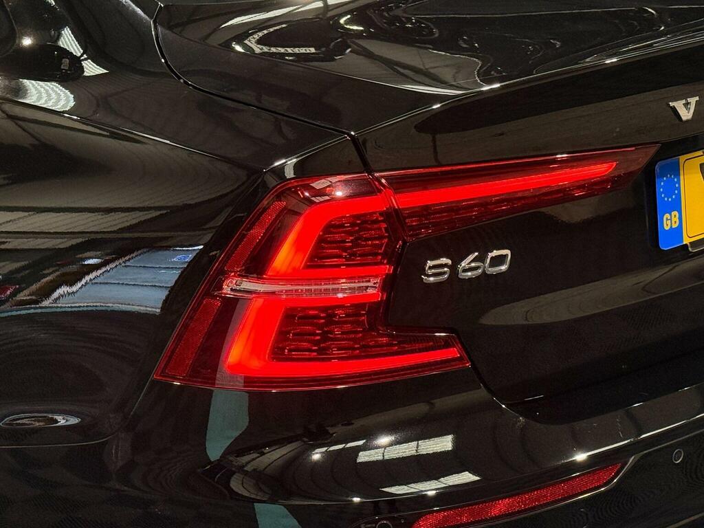 Volvo S60 T5 R-design Plus Red #15