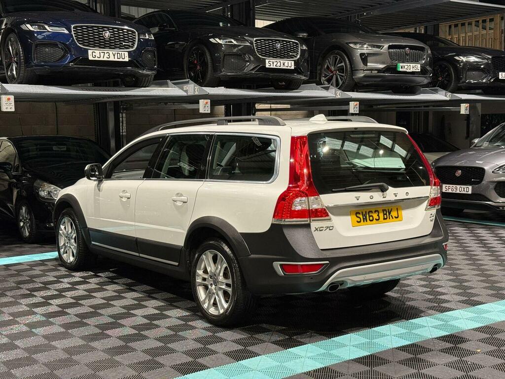 Volvo XC70 2.4 D4 Se Lux Awd Euro 5 Ss White #4