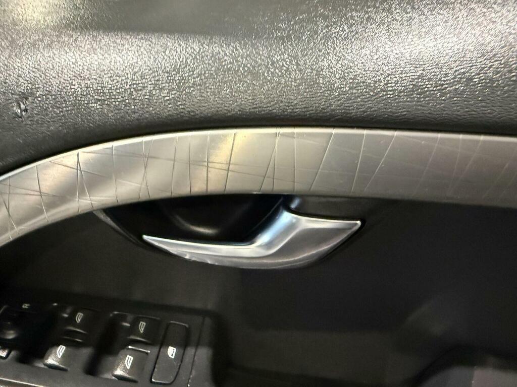 Volvo XC70 Se Lux White #36