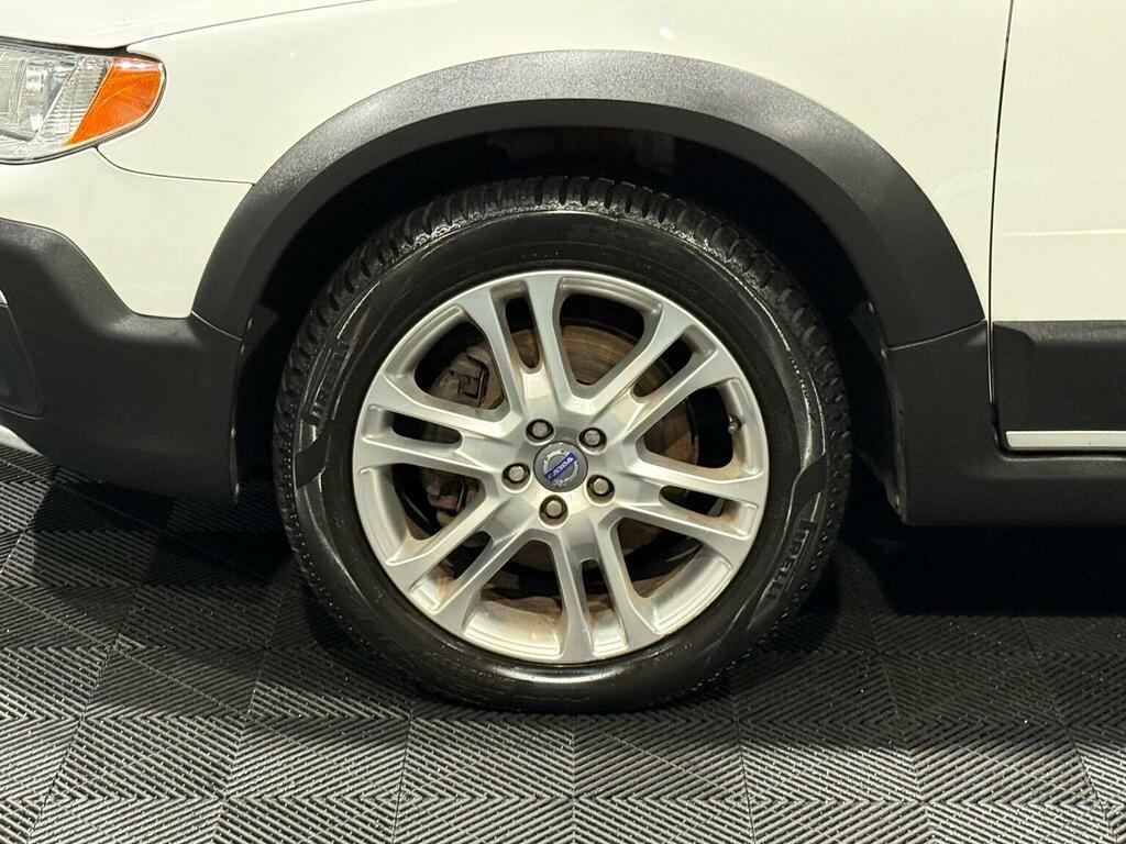 Volvo XC70 Se Lux White #16