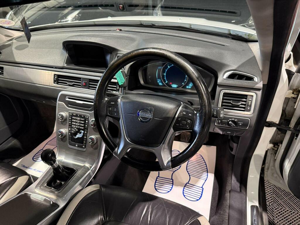 Volvo XC70 Se Lux White #19