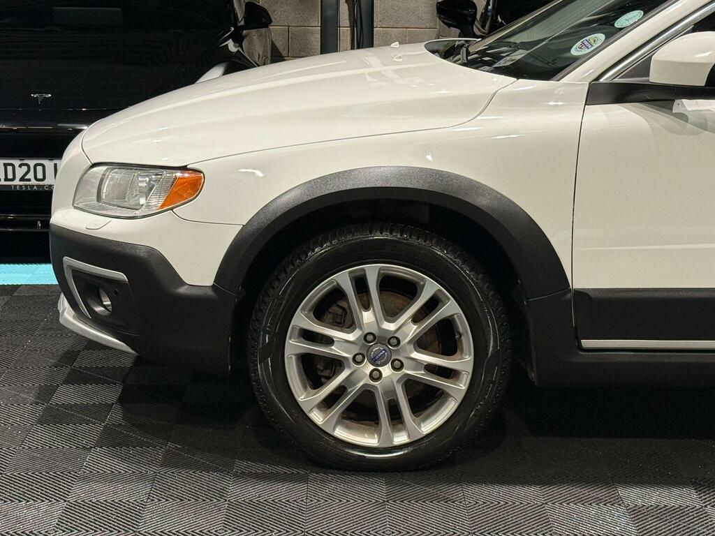 Volvo XC70 Se Lux White #13
