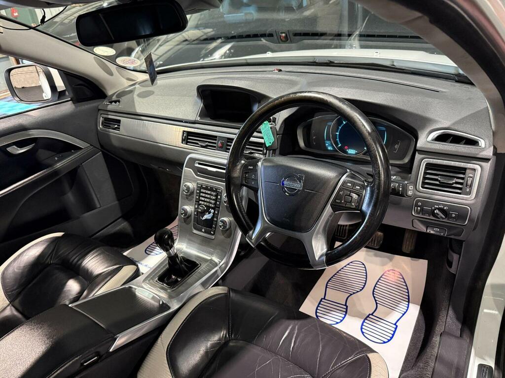 Volvo XC70 Se Lux White #18