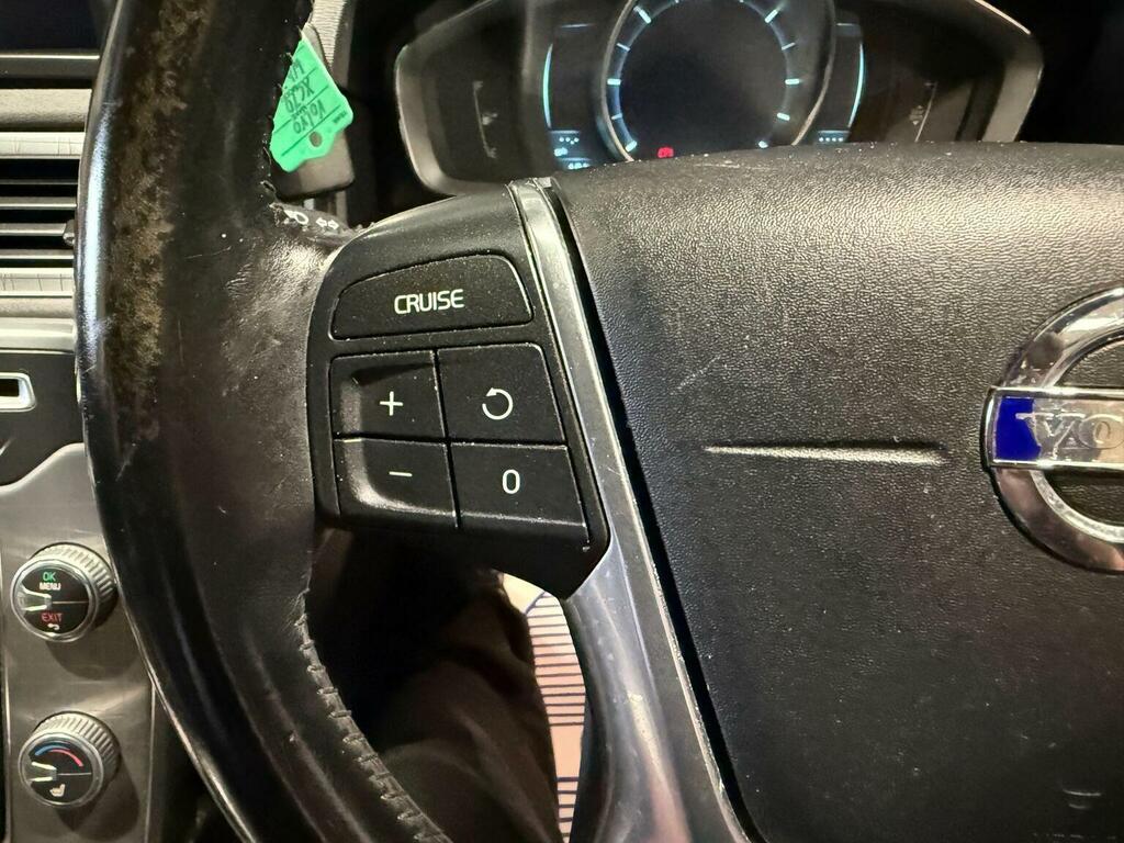 Volvo XC70 Se Lux White #41