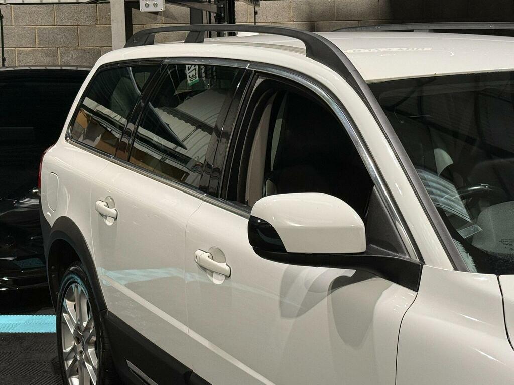 Volvo XC70 Se Lux White #10
