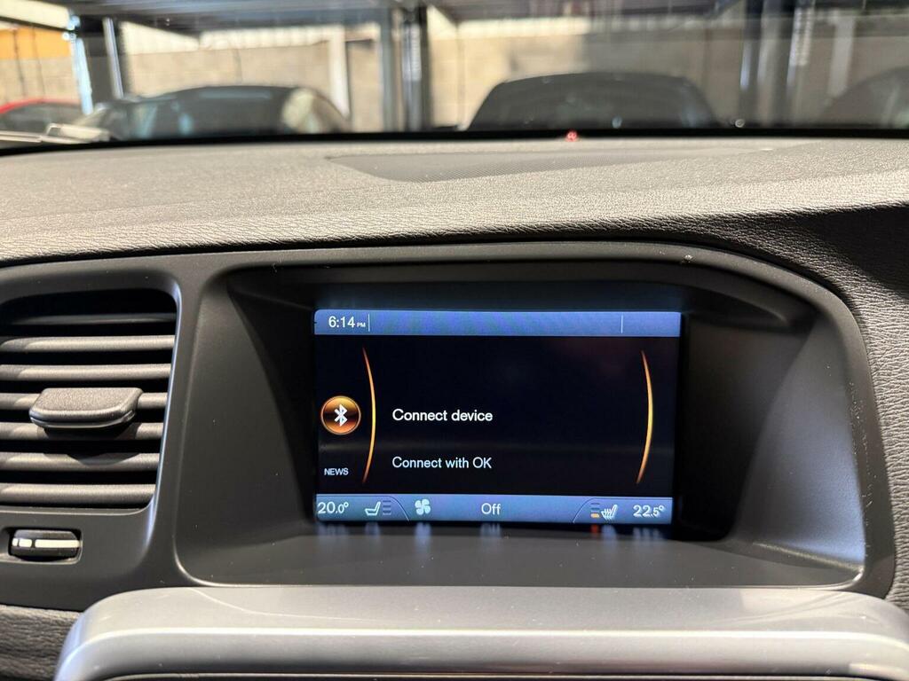 Volvo V60 D3 Se Lux 5D-beige White #45