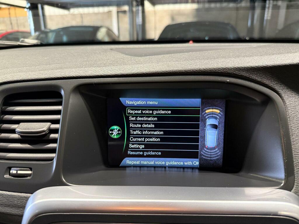 Volvo V60 D3 Se Lux 5D-beige White #49
