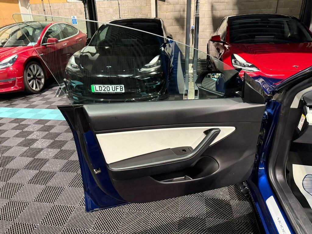 Tesla Model 3 Standard Range Plus Saloon Rwd Black #39