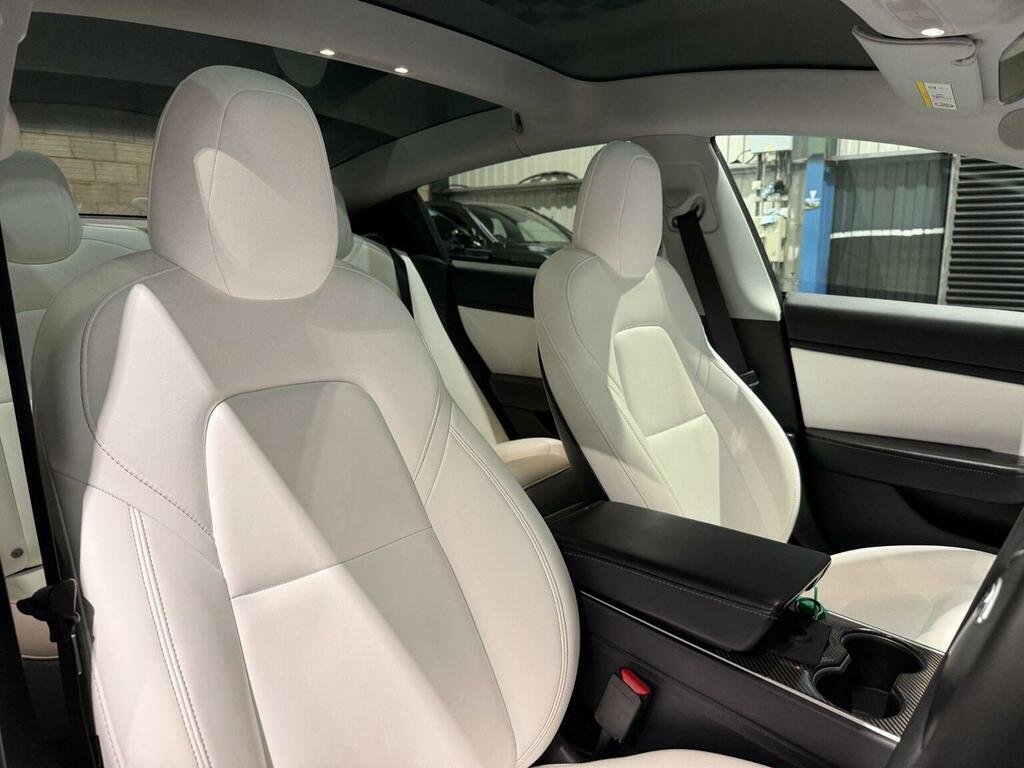 Tesla Model 3 Standard Range Plus Saloon Rwd Black #25