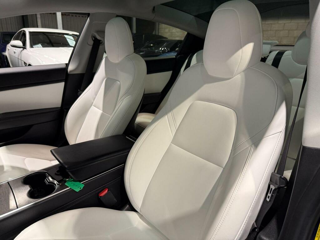 Tesla Model 3 Standard Range Plus Saloon Rwd Black #26