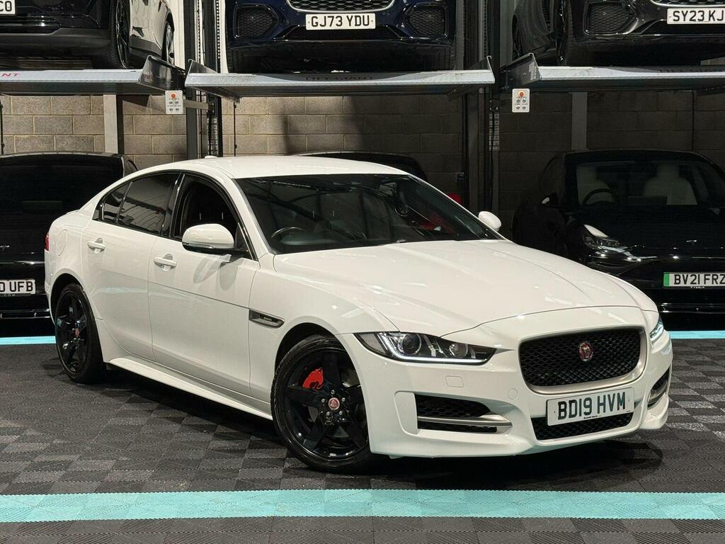 Jaguar XE 2.0I Gpf R-sport Euro 6 Ss White