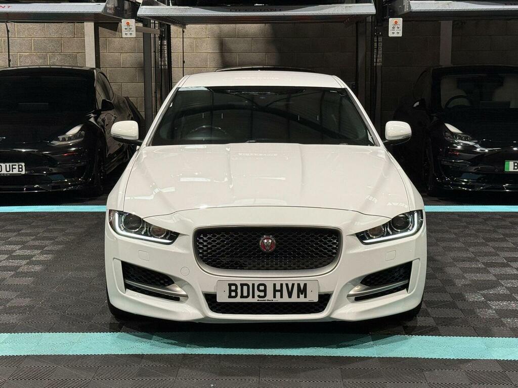 Jaguar XE 2.0I Gpf R-sport Euro 6 Ss White #2