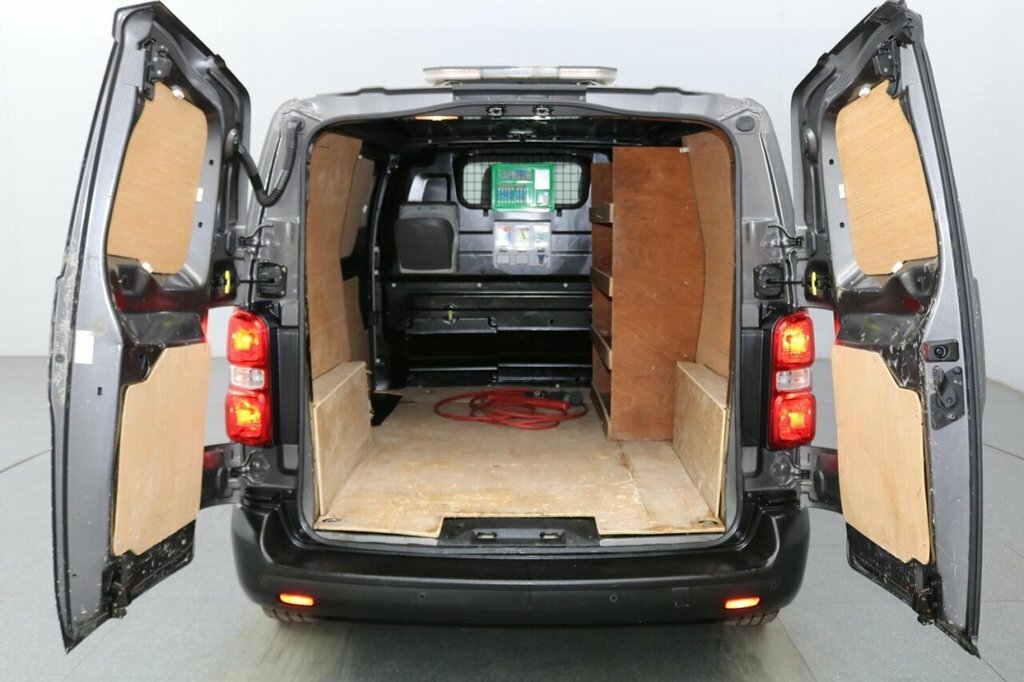 Toyota PROACE Panel Van 2.0D Design Medium Panel Van Mwb Euro 6 Grey #9