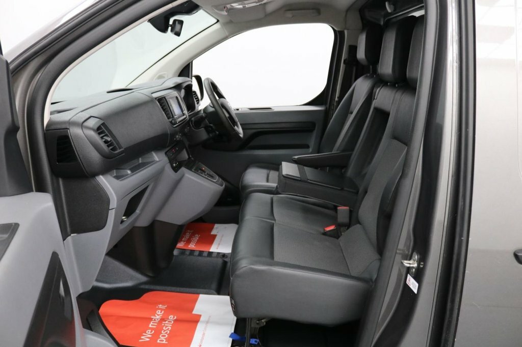 Toyota PROACE D Active White #17