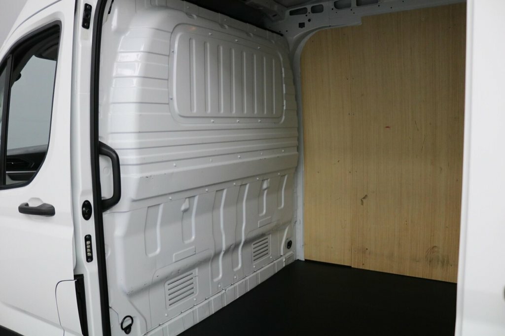 Maxus Deliver 9 2L Lux White #11