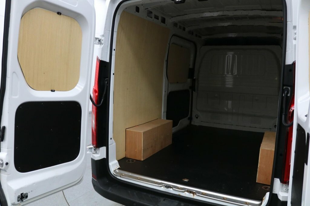 Maxus Deliver 9 2L Lux White #14