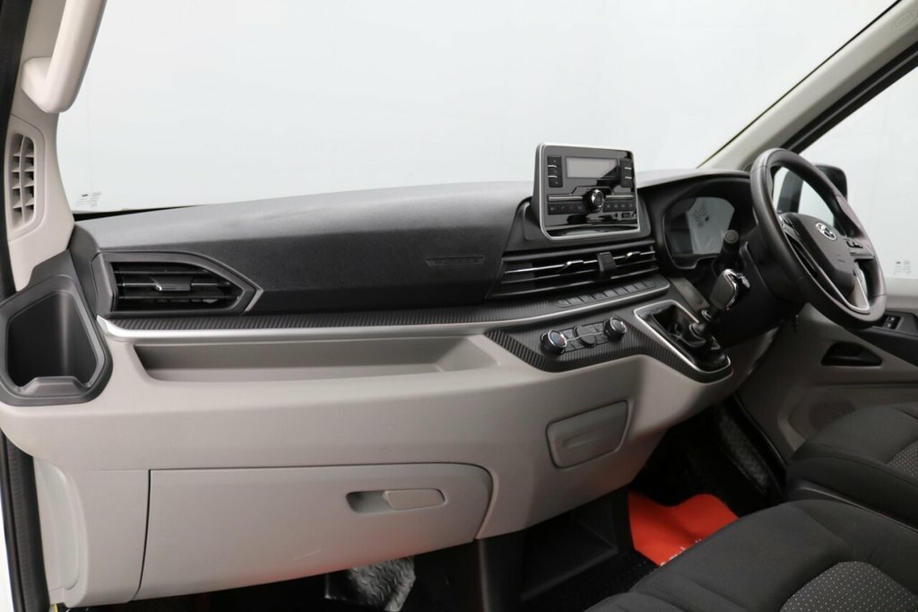 Maxus Deliver 9 2L Lux White #23