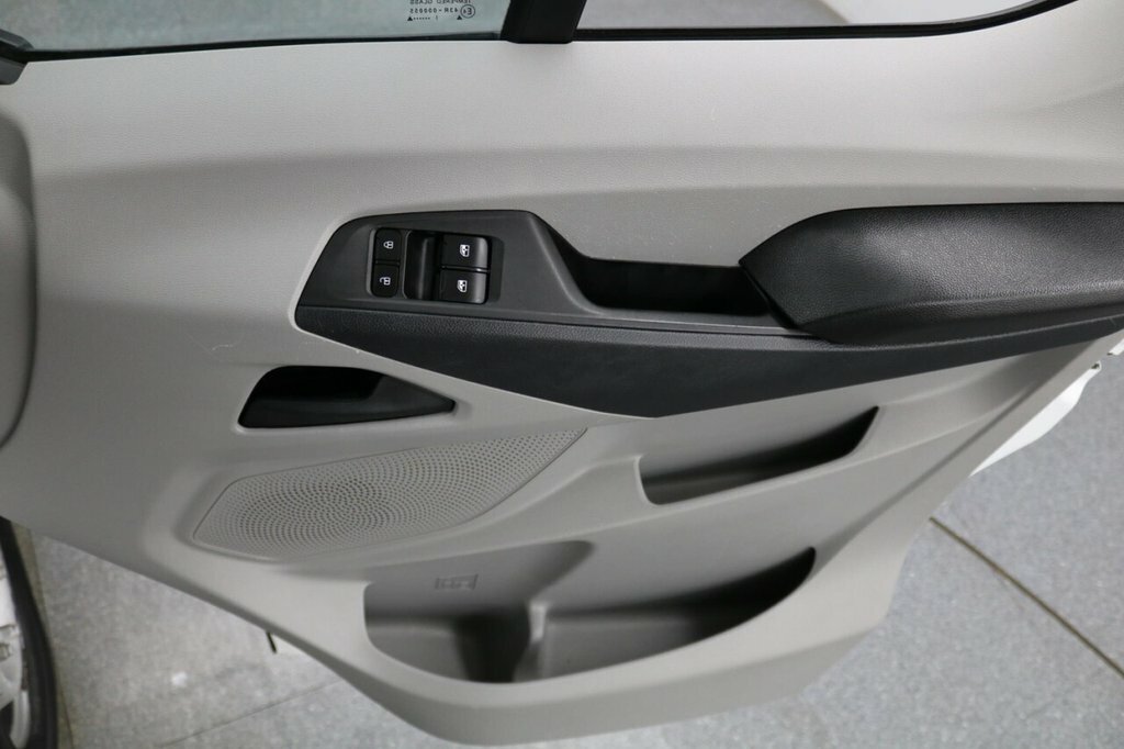 Maxus Deliver 9 2L Lux White #43