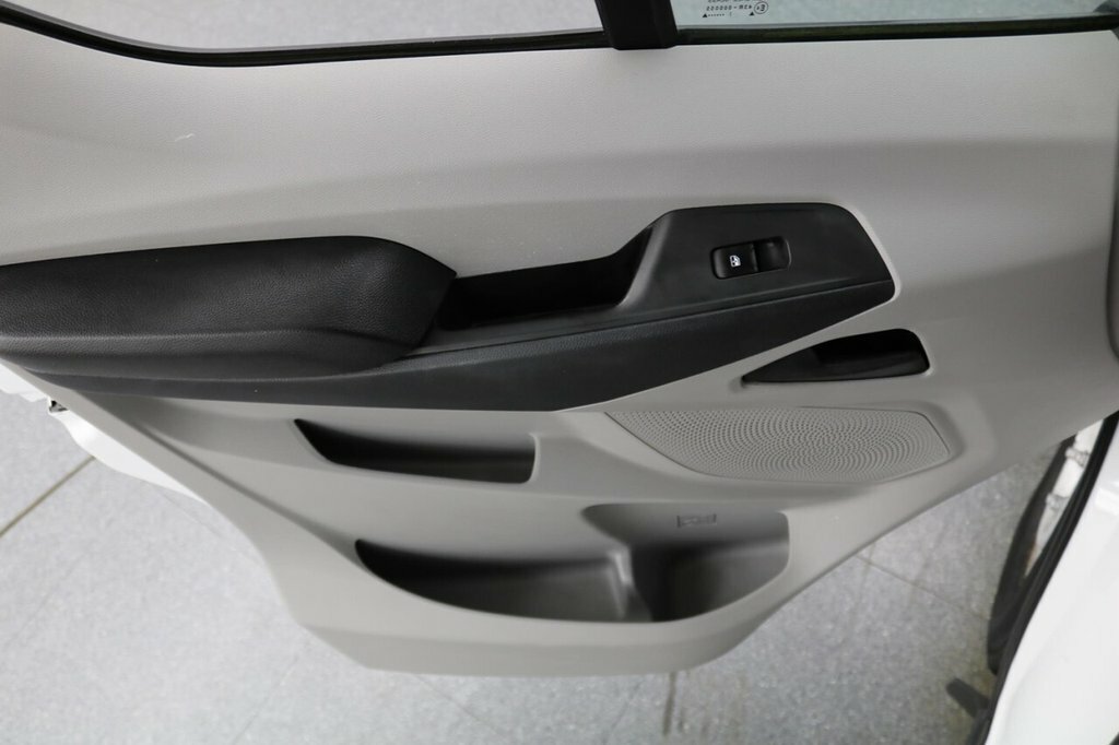 Maxus Deliver 9 2L Lux White #44