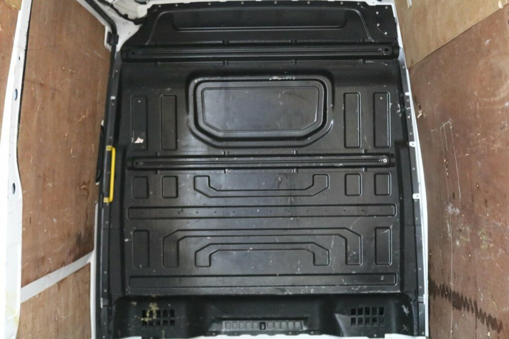 Volkswagen Crafter 2.0 Tdi Cr35 Bluemotion Tech Startline Panel Van 2 White #11