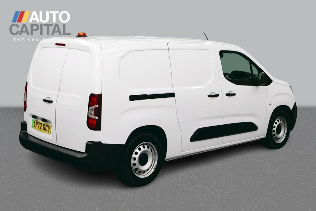 Peugeot E-Partner Combi White #5