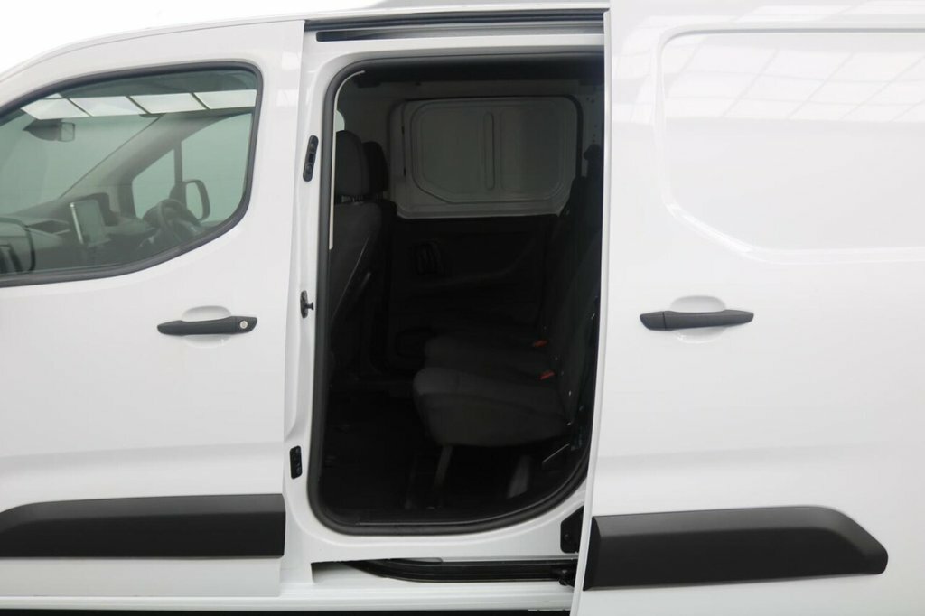 Peugeot E-Partner 800 Professional Premium White #9