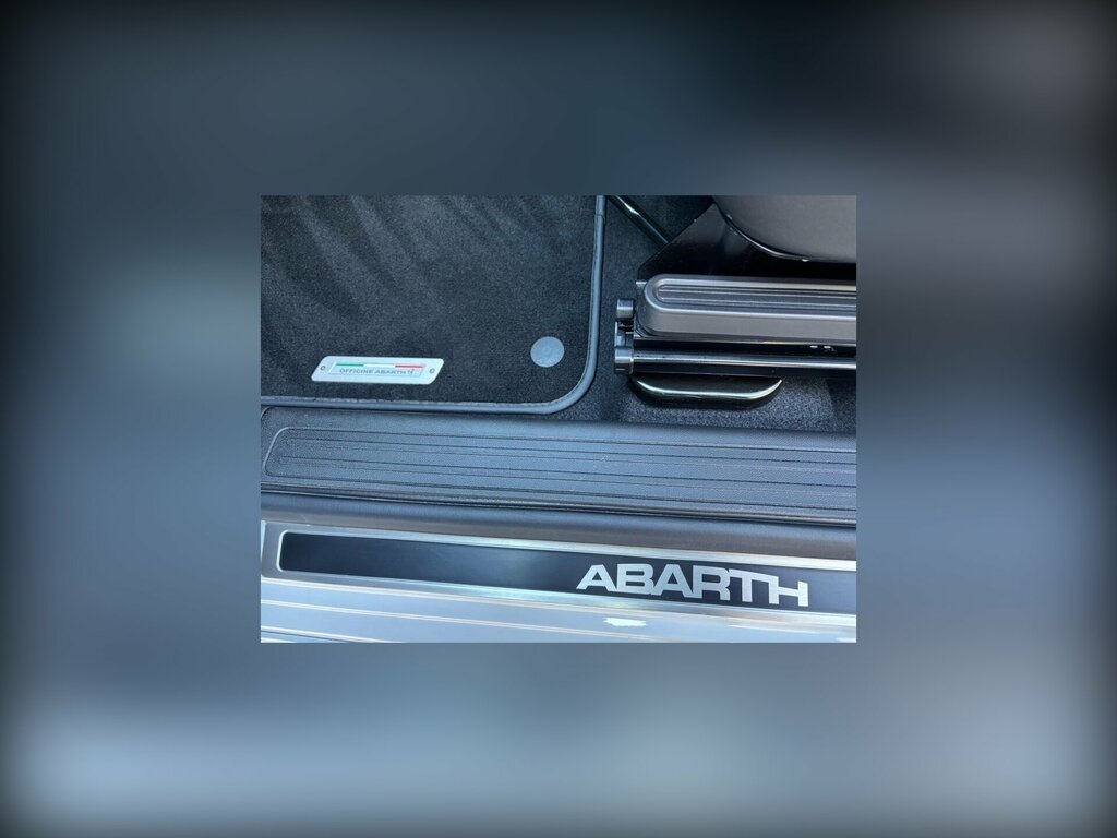 Abarth 695 1.4 T-jet Competizione Hatchback  #42