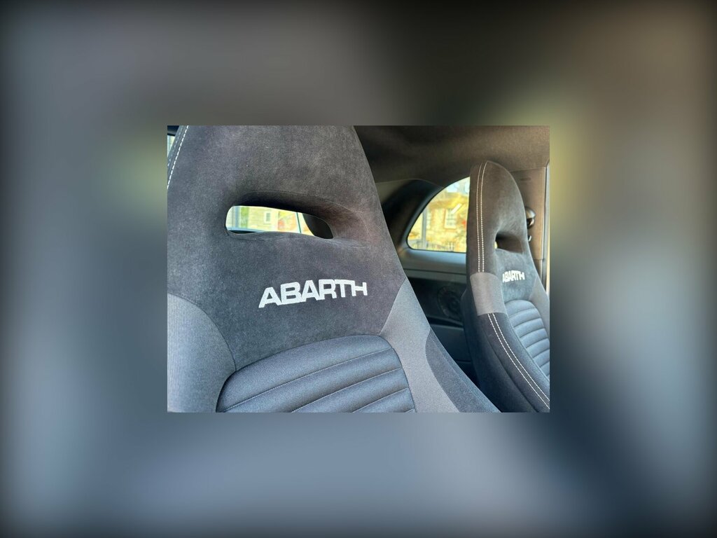 Abarth 695 1.4 T-jet Competizione Hatchback  #38