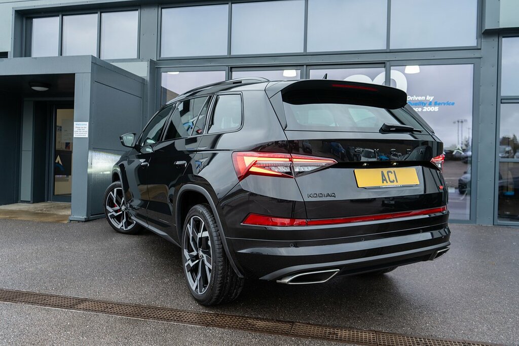 Skoda Kodiaq Tsi Vrs Black #3