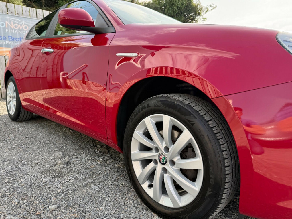 Alfa Romeo Giulietta 1.4 Tb Red #12