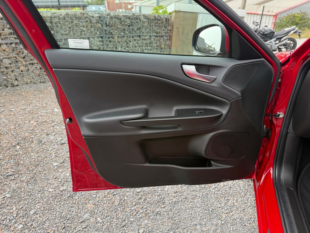 Alfa Romeo Giulietta 1.4 Tb Red #77