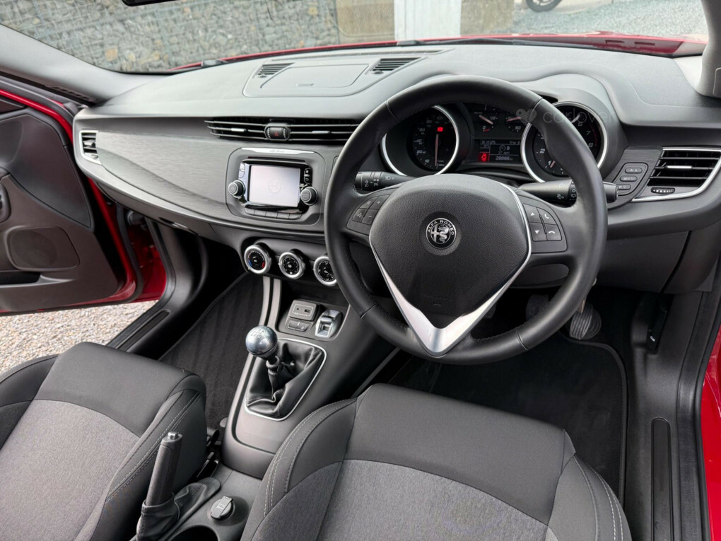 Alfa Romeo Giulietta 1.4 Tb Red #46